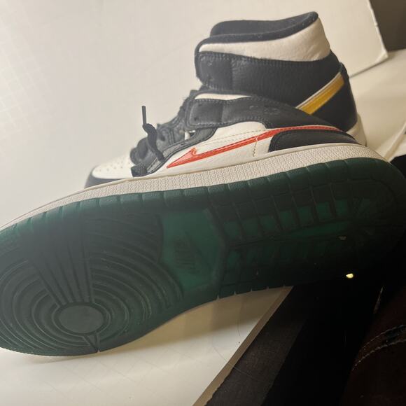 Nike Air Jordan 1 Black White Mid Alternate Swoosh Red Yellow SZ 8.5 BQ6472-063 - Picture 9 of 10